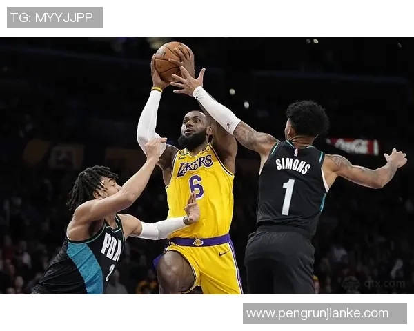 湖人对阵开拓者G4精彩回放第二节全景分析与精彩瞬间回顾